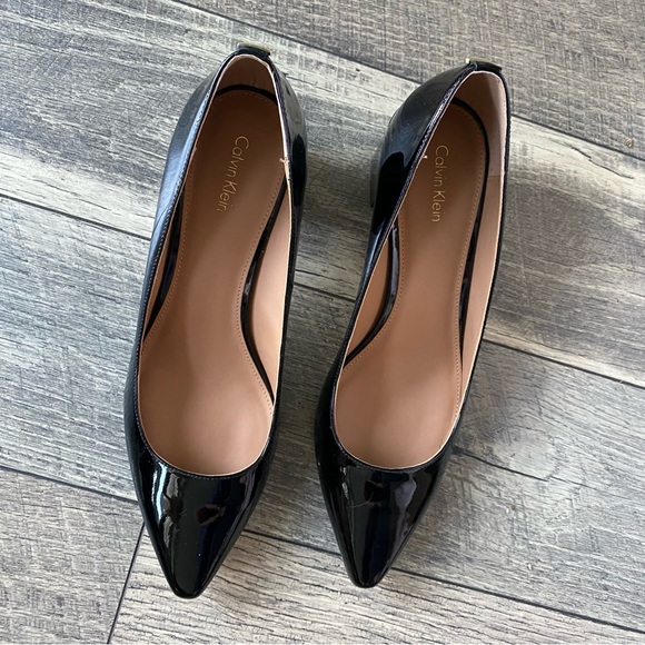 NWT Calvin Klein Natalynn Black Patent Pump Classic Shinny Block Heel Size 11 - Picture 8 of 13